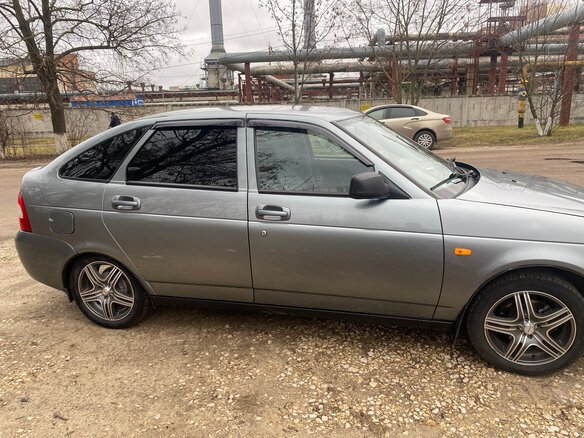 2008 Lada (ВАЗ) Priora I, зелёный, 300000 рублей - вид 2