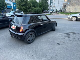 2005 Mini Hatch Cooper S I (R50), чёрный, 950000 рублей, вид 3