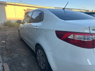 2012 Kia Rio 4-speed III, белый, 710000 рублей, вид 5