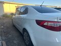 2012 Kia Rio 4-speed III, белый, 710000 рублей - вид 4