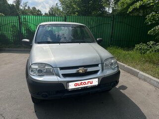 2016 Chevrolet Niva I Рестайлинг, серебристый, 480000 рублей, вид 1
