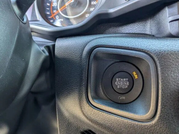 2025 Jeep Wrangler IV (JL) Рестайлинг, серебристый, 5505000 рублей - вид 19