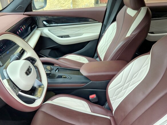 2022 Geely Monjaro (Xingyue L) I, серый, 2850000 рублей - вид 12
