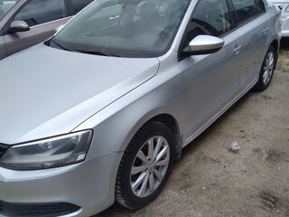 2012 Volkswagen Jetta VI, серебристый, 1430000 рублей, вид 1
