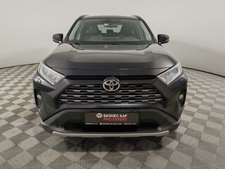 2021 Toyota RAV4 V (XA50), чёрный, 3420000 рублей, вид 2