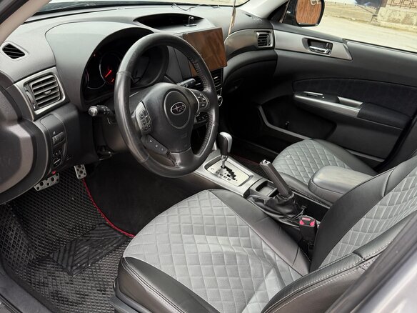 2011 Subaru Forester III Рестайлинг, серый, 1650000 рублей - вид 8
