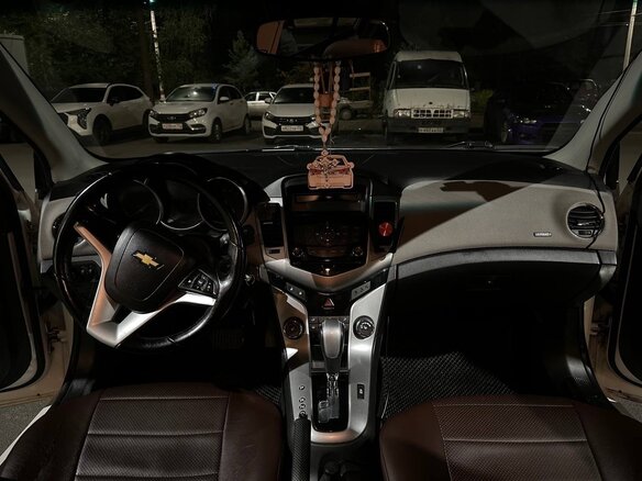2012 Chevrolet Cruze I, белый, 555555 рублей - вид 5