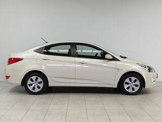 2015 Hyundai Solaris I Рестайлинг, бежевый, 1287000 рублей, вид 4