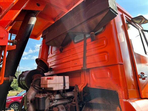 2004 КамАЗ 6520, оранжевый, 1100000 рублей - вид 5