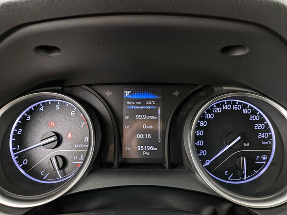 2019 Toyota Camry VIII (XV70), чёрный, 2580000 рублей - вид 15