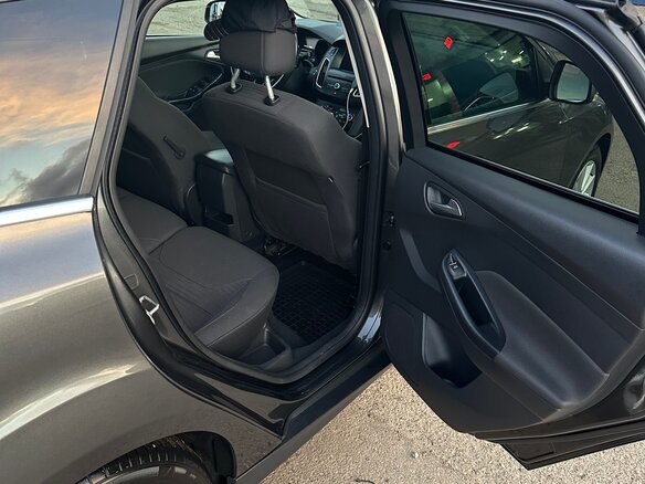 2018 Ford Focus III Рестайлинг, серый, 1550000 рублей - вид 12