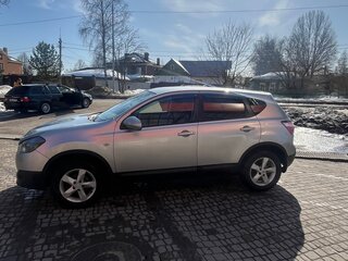 2011 Nissan Qashqai I Рестайлинг, серебристый, 750000 рублей, вид 4