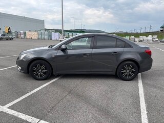 2011 Chevrolet Cruze I, серый, 520000 рублей, вид 3
