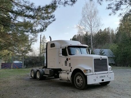 1999 International 9000 Series, белый, 1300000 рублей, вид 1