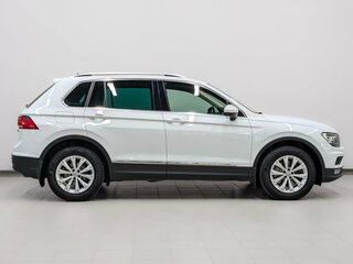 2018 Volkswagen Tiguan II, белый, 2470000 рублей, вид 4