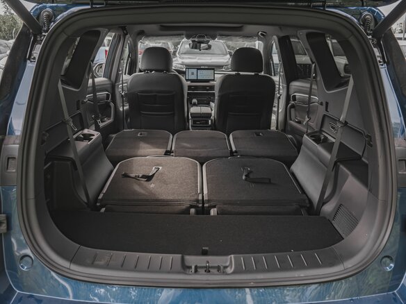 2026 Geely Okavango I Рестайлинг, синий, 3870900 рублей - вид 11