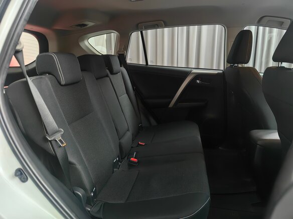 2016 Toyota RAV4 IV (XA40) Рестайлинг, белый, 1999000 рублей - вид 8