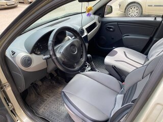 2012 Renault Sandero I, бежевый, 510000 рублей, вид 4