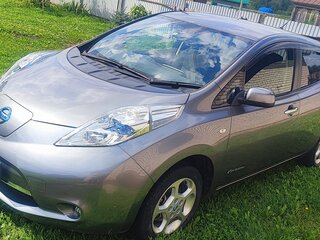2013 Nissan Leaf (EM57) I (ZE0/AZE0), серый, 899990 рублей, вид 1