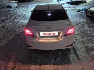 2016 Hyundai Solaris I Рестайлинг, белый, 920000 рублей, вид 4
