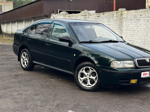 2001 Skoda Octavia I (A4) Рестайлинг, зелёный, 250000 рублей - вид 1
