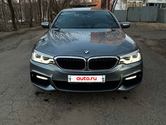 2019 BMW 5 серии 530d xDrive VII (G30/G31/G38), серый, 4300000 рублей - вид 2
