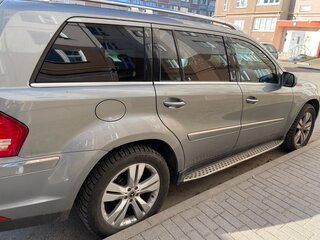 2009 Mercedes-Benz GL-Класс 550 I (X164) Рестайлинг, серебристый, 1400000 рублей, вид 2