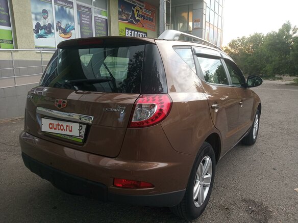 2013 Geely Emgrand X7 I, коричневый, 900000 рублей - вид 4