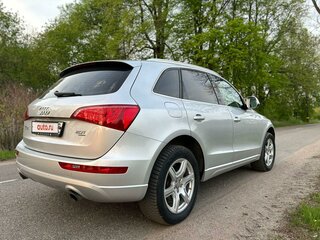 2010 Audi Q5 8tiptronic I (8R), серебристый, 1635000 рублей, вид 3