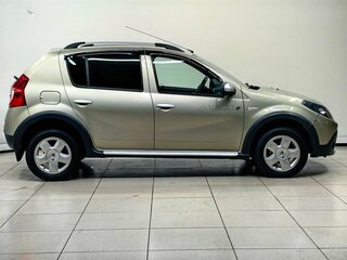 2012 Renault Sandero Stepway I, серый, 720000 рублей, вид 5