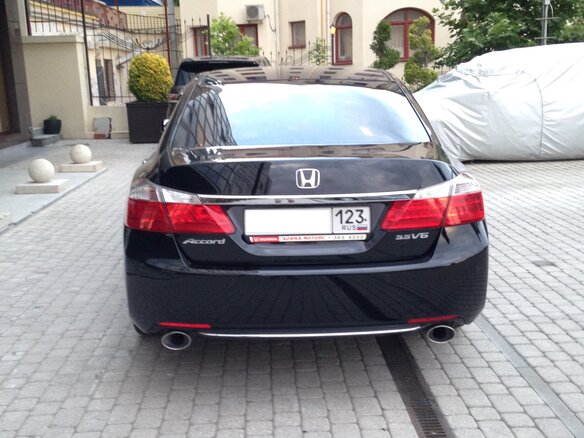 2014 Honda Accord IX, чёрный - вид 1