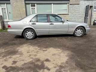 1998 Mercedes-Benz S-Класс 420 III (W140) Рестайлинг, серебристый, 1400000 рублей, вид 2
