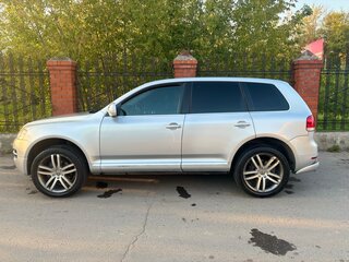 2003 Volkswagen Touareg I, серебристый, 1070000 рублей, вид 4