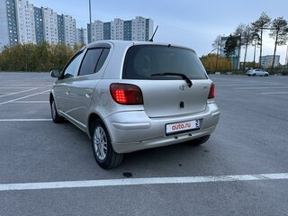2003 Toyota Vitz I (P10), золотистый, 490000 рублей, вид 3
