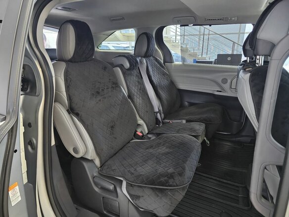 2022 Toyota Sienna IV, серый, 4299000 рублей - вид 18