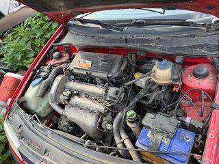 2000 SEAT Cordoba I Рестайлинг, красный, 215000 рублей, вид 3