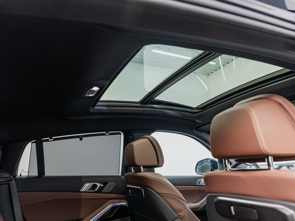 2025 BMW X6 40i III (G06) Рестайлинг, чёрный, 14490000 рублей - вид 30