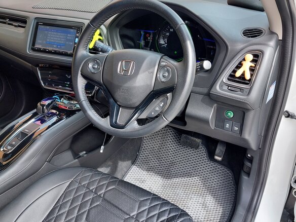 2015 Honda Vezel I, белый, 1750000 рублей - вид 2
