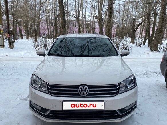 2012 Volkswagen Passat B7, белый, 1320000 рублей - вид 1