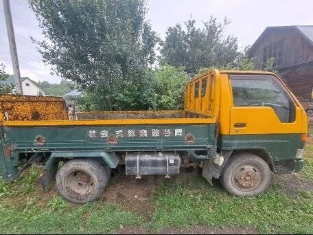 1995 Toyota Dyna, зелёный, 1500000 рублей, вид 1
