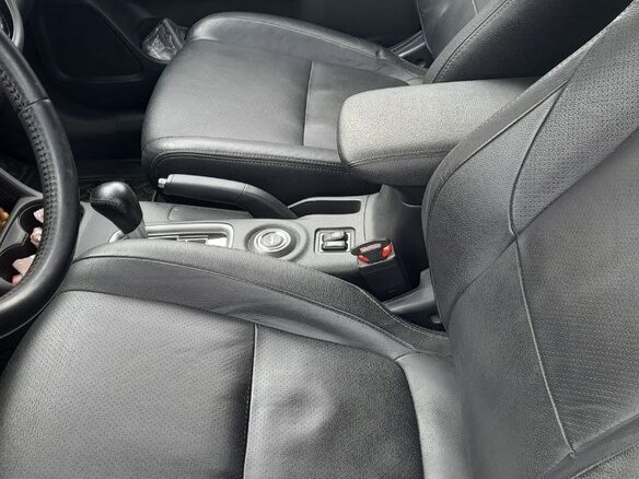 2013 Mitsubishi Outlander III, белый, 2100000 рублей - вид 4