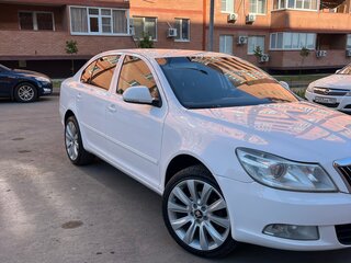 2013 Skoda Octavia II (A5) Рестайлинг, белый, 1200000 рублей, вид 2