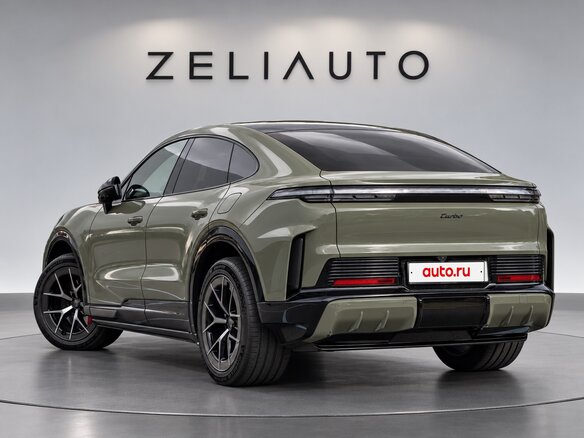 2026 Porsche Cayenne Turbo Electric Coupé IV, зелёный, 30000000 рублей - вид 2