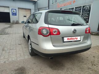 2010 Volkswagen Passat B6, серебристый, 850000 рублей, вид 4