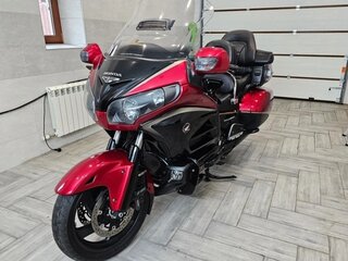 2015 Honda GL 1800 Gold Wing, красный, 1600000 рублей, вид 1