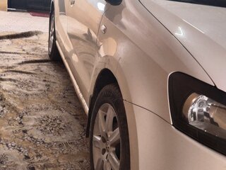 2013 Volkswagen Polo V, белый, 730000 рублей, вид 5