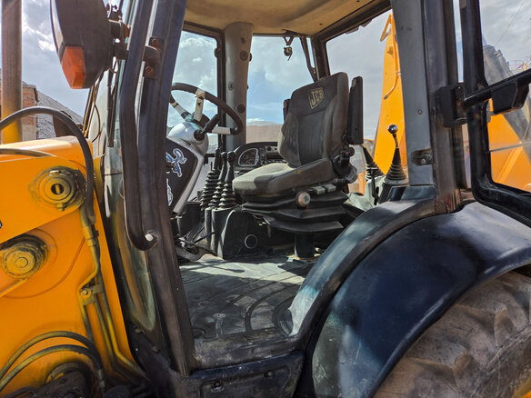 2010 JCB 3CX, жёлтый, 3250000 рублей - вид 33