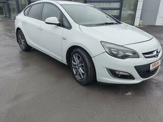 2013 Opel Astra J Рестайлинг, белый, 850000 рублей, вид 2