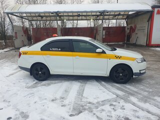 2016 Skoda Rapid I, белый, 720000 рублей, вид 3