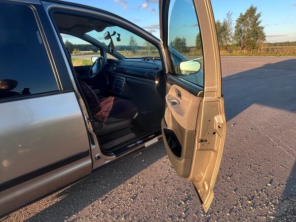 2003 Ford Galaxy I Рестайлинг, бежевый, 650000 рублей - вид 15